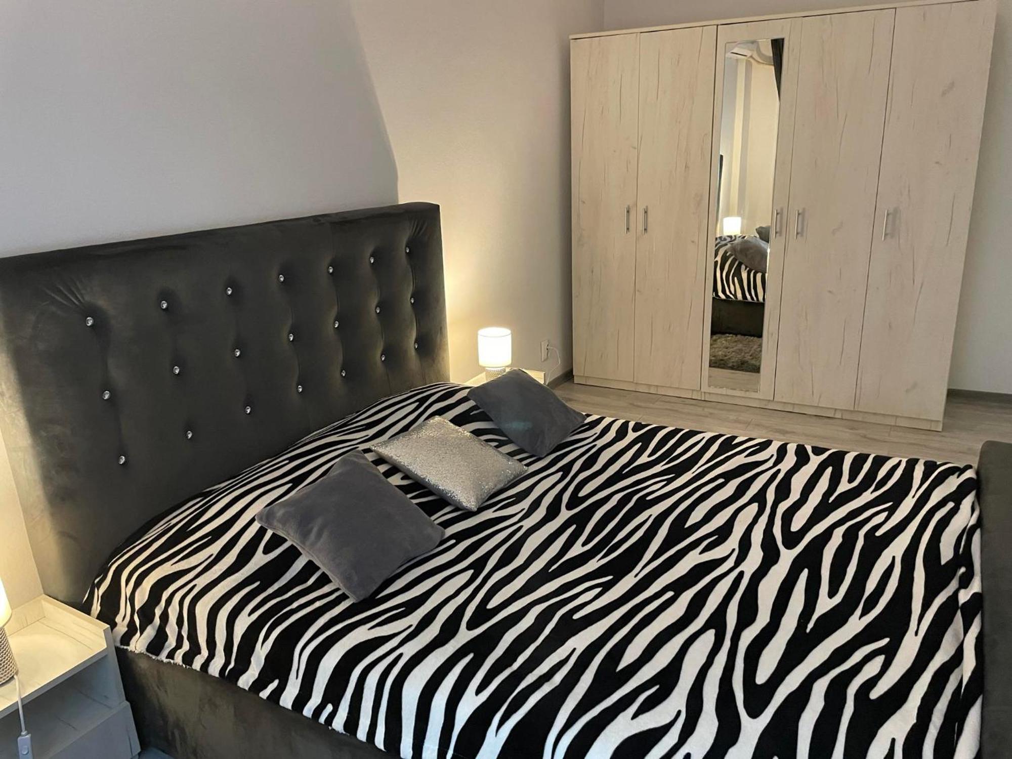 Apartament Nectaria Băile Herculane エクステリア 写真