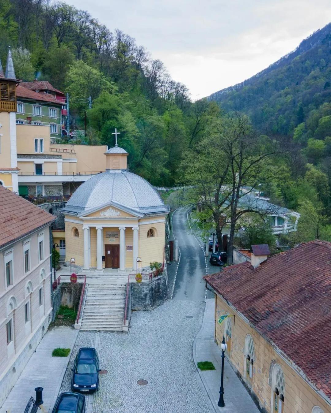Apartament Nectaria Băile Herculane エクステリア 写真